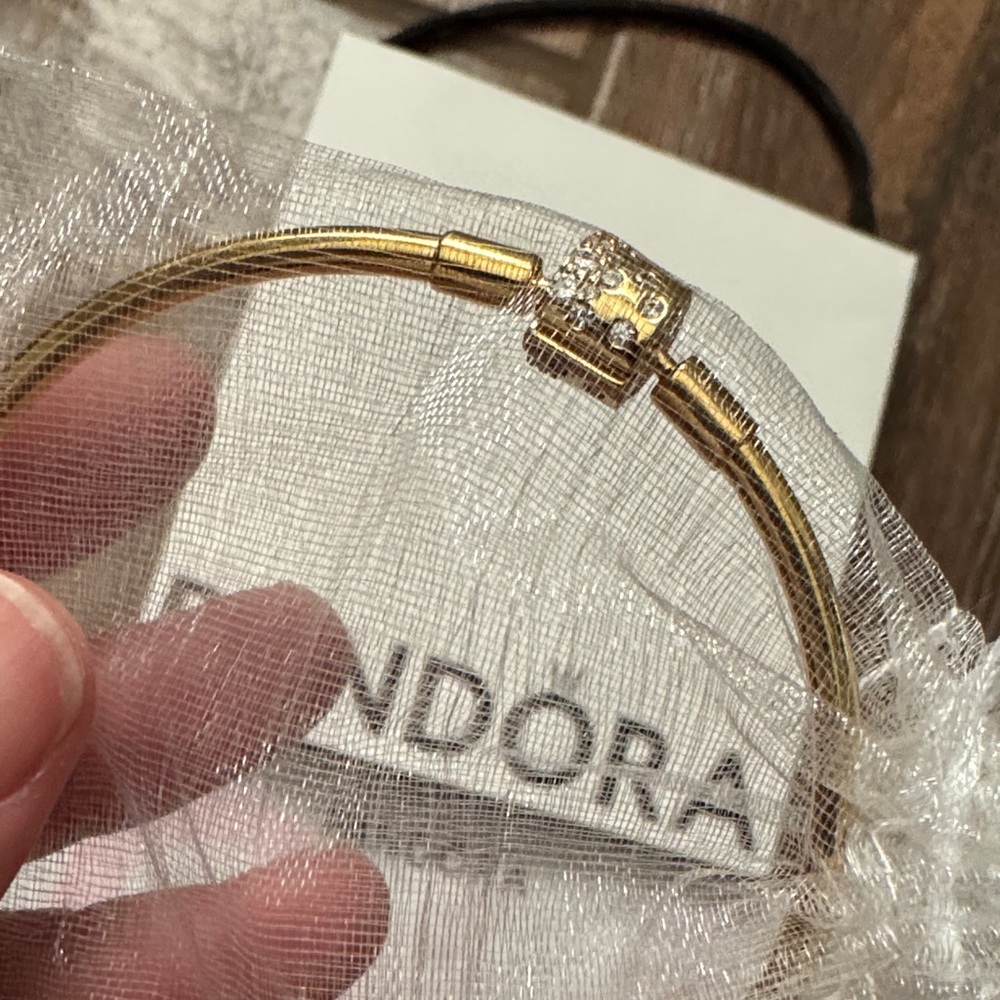 Pandora Gold Bracelet - Picture 7 of 7